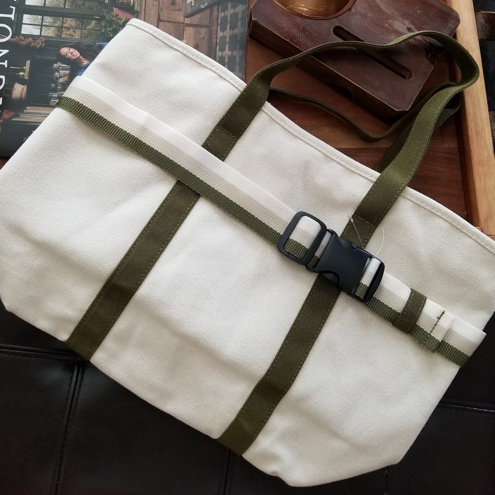 ❗LL Bean Style Canvas Cream and Olive Tote Bag❗